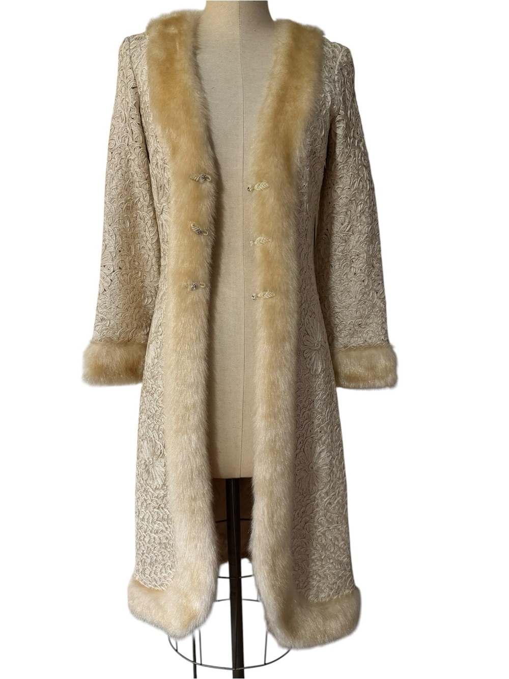 Vintage Sue Wong Nocturne Embroidered Champagne/Ivory Coat Faux Fur Trim Size - Picture 3 of 16